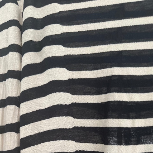 L'AGENCE Optical Illusion Longsleeve Top - Black and Ivory, Size M - Picture 6 of 9